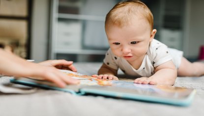 מתי להתחיל הקריא לילדים ספרים